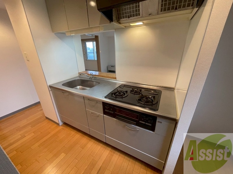 キッチン　キッチンはスペースも広々していて使いやすそうですよ！