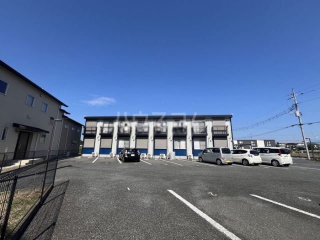 サージ Aの建物外観