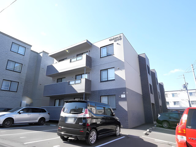 ヴェルシーナ南平岸の建物外観