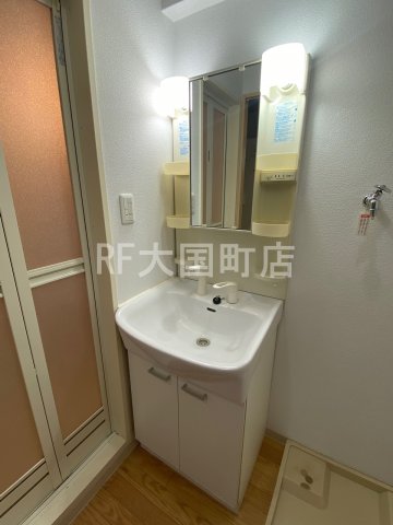 洗面設備　コンパクトで使いやすい洗面所