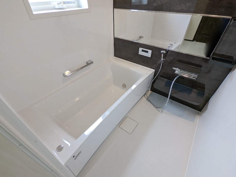 バス・シャワールーム　図面と現状に相違がある場合には現状を優先