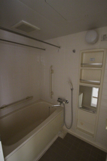 バス・シャワールーム　※他のお部屋の参考写真です