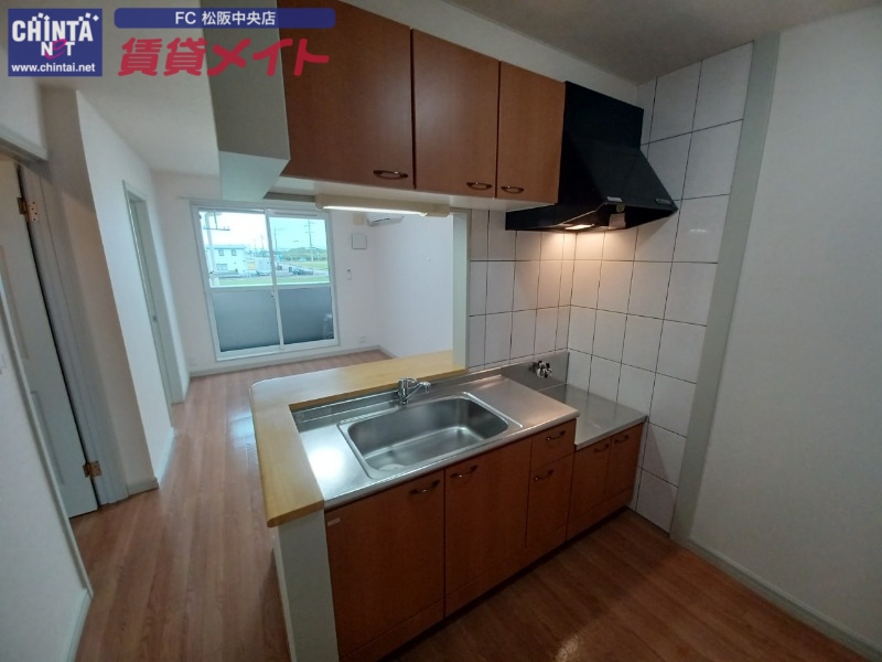 キッチン　同型反転タイプのお写真です