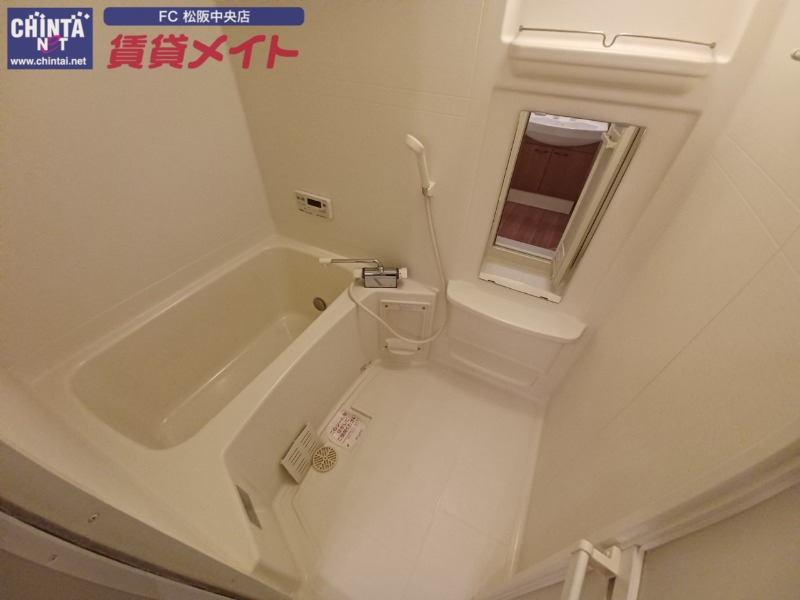 バス・シャワールーム　同型反転タイプのお写真です