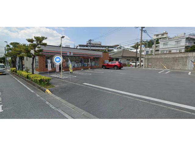 コンビニ　セブンイレブン浦添内間5丁目店（コンビニ）まで1057m