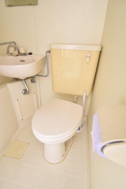 トイレ　※参考写真（別のお部屋の写真になります）