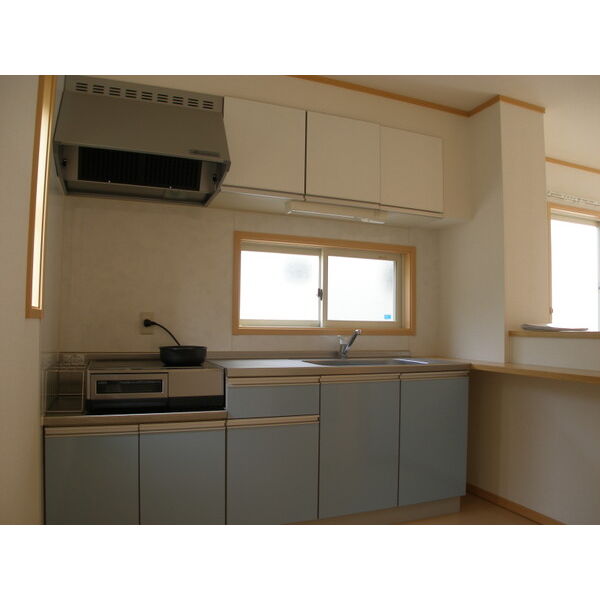 キッチン　写真は別部屋の為現況と異なる場合がございます
