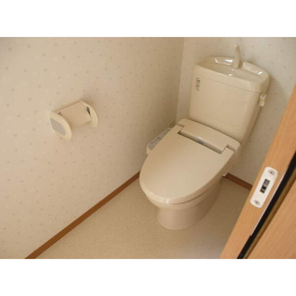 トイレ　写真は別部屋の為現況と異なる場合がございます