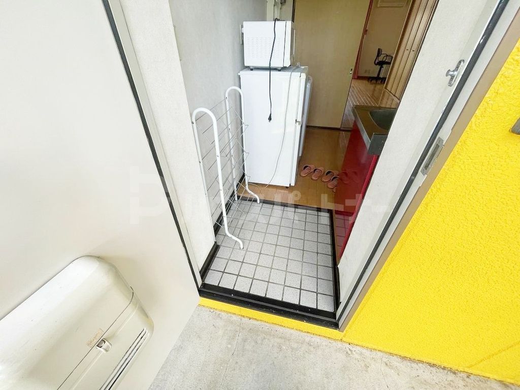 玄関　バルコニー