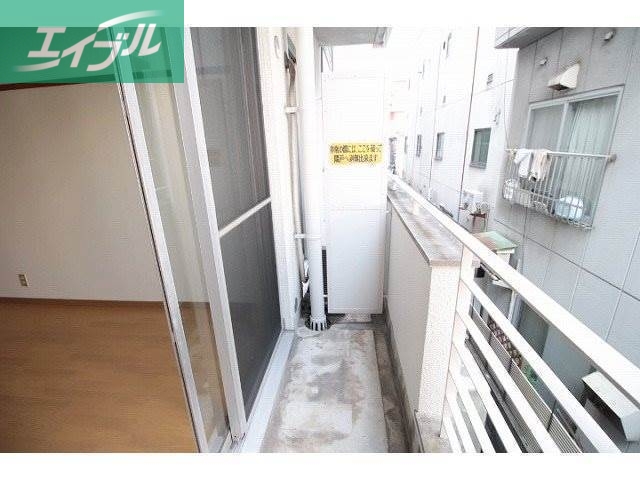 バルコニー　同タイプです