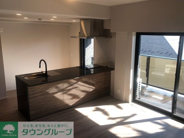 キッチン　※写真は同タイプ住戸です。