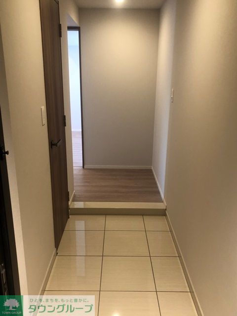 玄関　※写真は同タイプ住戸です。