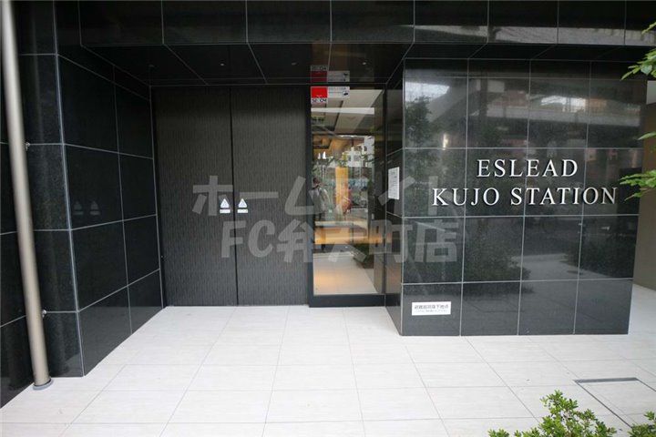 エントランス　ゆとりのあるエントランスです