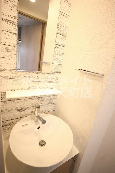 洗面設備　スペースが確保できる洗面所です