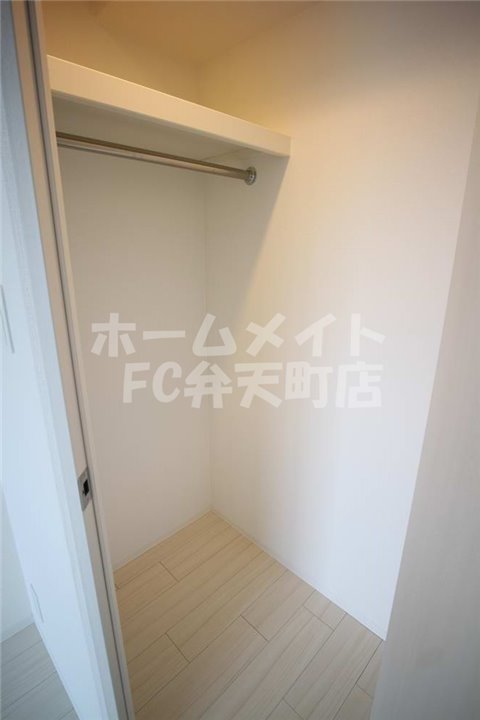 収納　収納力のあるウォークインクローゼット