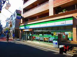 コンビニ　ファミリーマート 太子堂店（コンビニ）まで279m