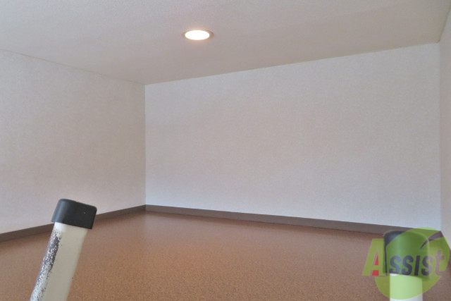 その他部屋・スペース　ロフトの上も十分の高さがあって、圧迫感ないですね。