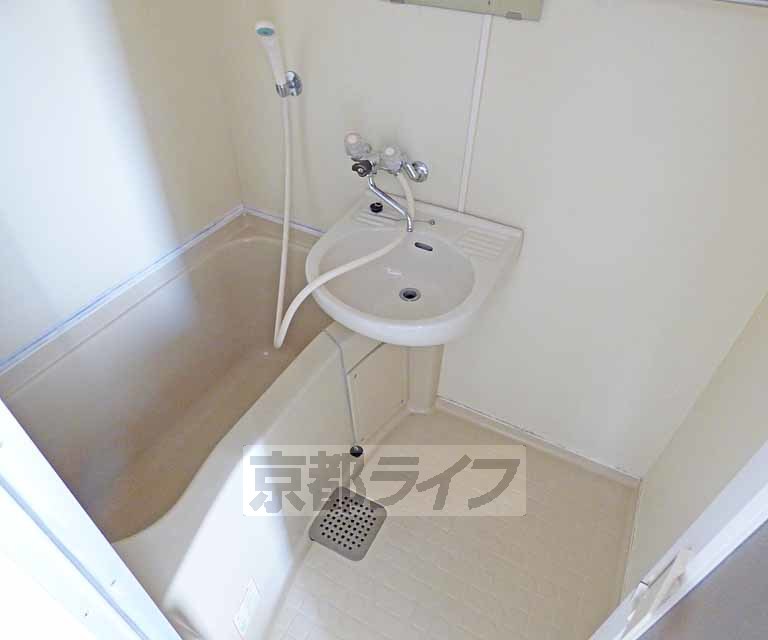 バス・シャワールーム　浴室です。