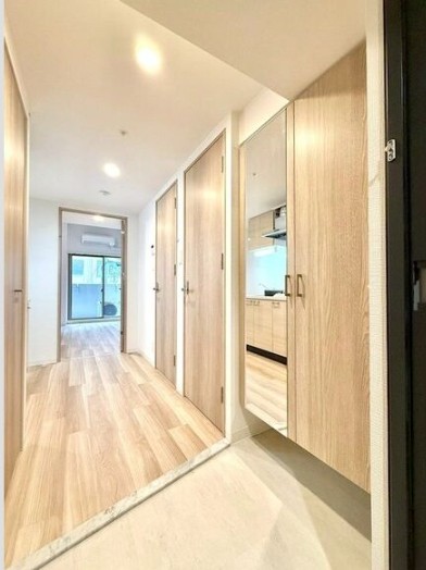 玄関　※別室の参考写真の為、現況優先です。