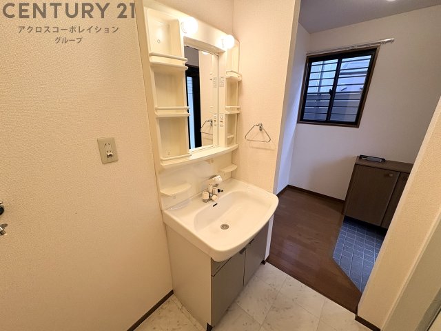 洗面設備　洗髪洗面化粧台付き♪