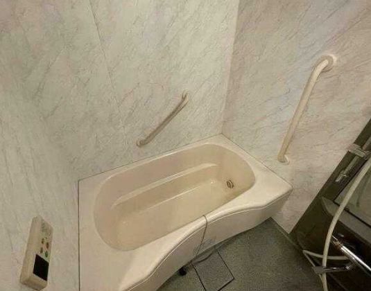 バス・シャワールーム　お風呂で日々の疲れを落としましょう