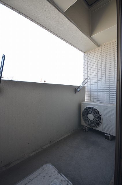 バルコニー　同物件、別号室