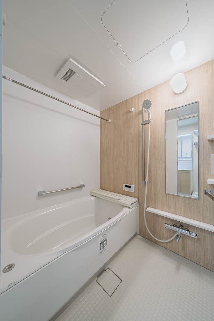 バス・シャワールーム　バスルーム