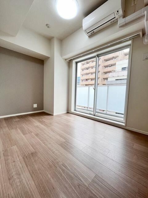 居室・リビング　別タイプ部屋　参考写真です