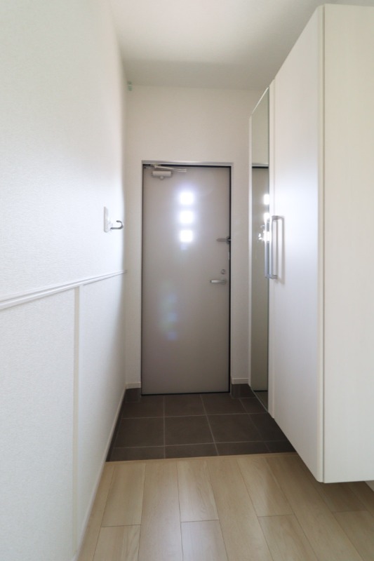 玄関　図面と現状に相違がある場合には現状を優先