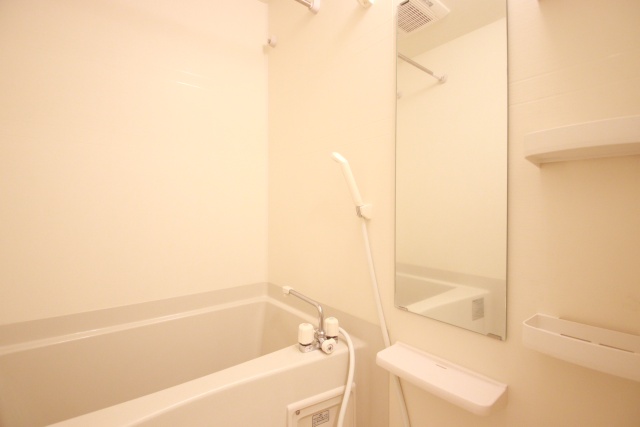 バス・シャワールーム　※別室の参考写真の為、現況優先です。