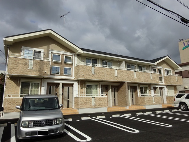 エントランス　南向きで陽当り◎