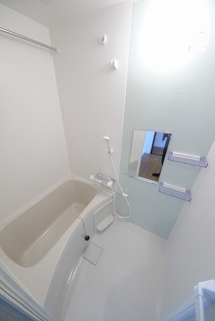 バス・シャワールーム　写真は１０３号室