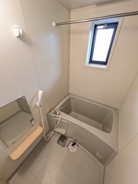 バス・シャワールーム　★★バスルームです♪浴室乾燥機を使えば、乾燥室としても使用で