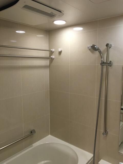 バス・シャワールーム　お風呂で日々の疲れを落としましょう