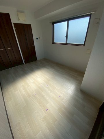 居室・リビング　こちらの居間で趣味の時間をお楽しみください