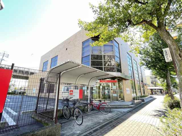 銀行　三菱ＵＦＪ銀行／内田橋支店（銀行）まで803m