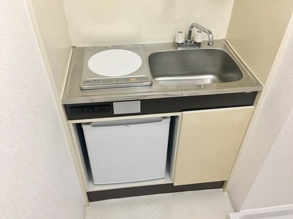 キッチン　電気コンロのキッチンです