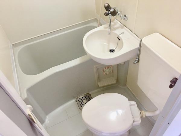 バス・シャワールーム　綺麗なユニットバスです