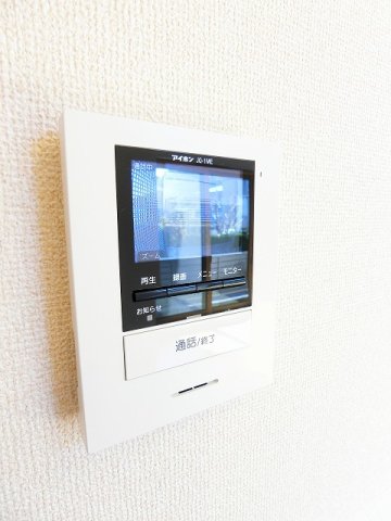 セキュリティ　防犯対策に有効なカメラ付きインターホン！録画機能が付いている