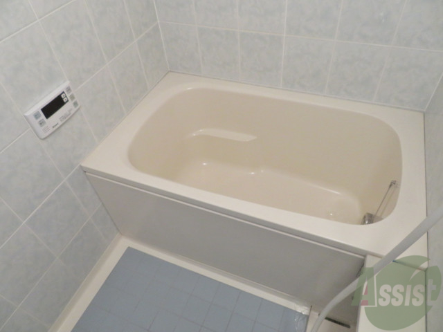 バス・シャワールーム　追い焚き機能付きなので、半身浴も気持ちよくできますね。