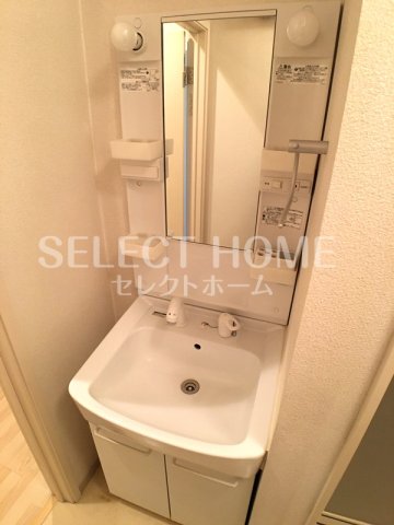 洗面設備　独立洗面台で身支度をすべて済ませてしまいましょう