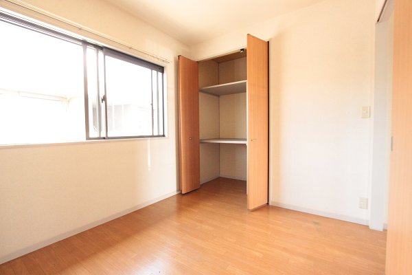 その他　北側洋室4.8帖の収納