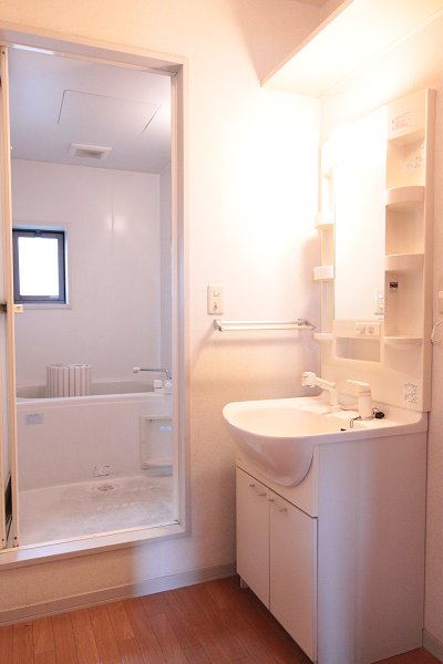 その他　洗髪洗面台＋洗濯機置き場