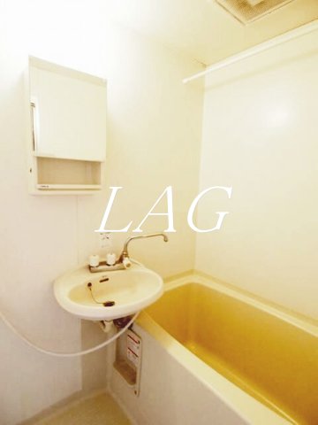 バス・シャワールーム　お風呂です。