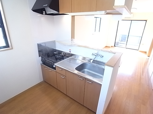 キッチン　新婚さんにお奨めの会話が弾むカウンターキッチン。