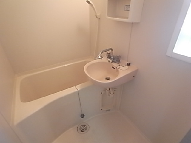 バス・シャワールーム　バスルーム