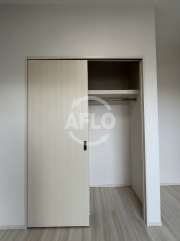 収納　プレジオ東三国　クローゼット