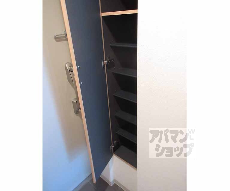 収納　玄関に靴を多く収納出来ます！