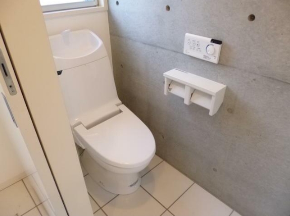 トイレ　別部屋参照