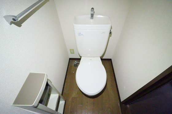 トイレ　※別部屋の写真です